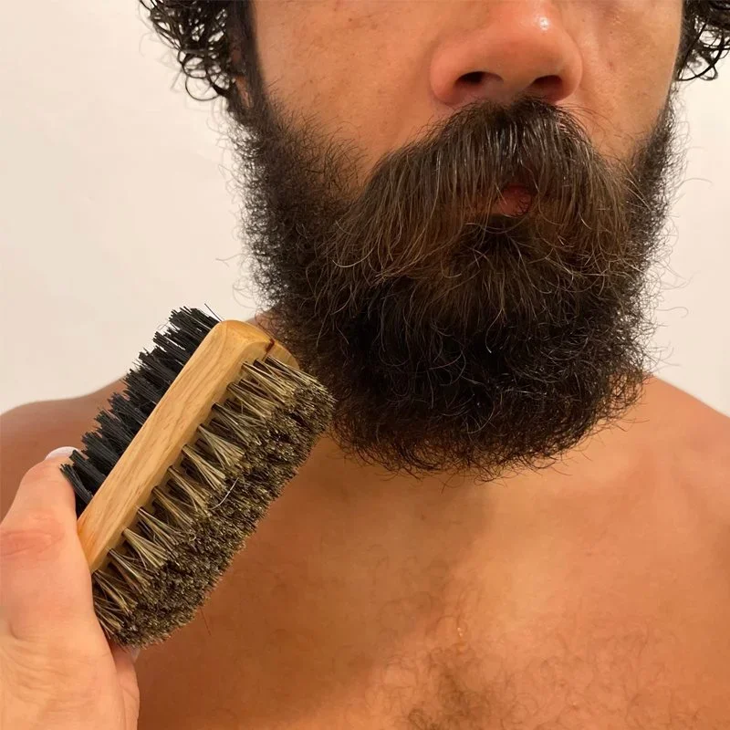 Beard Brush with Natural Woode - Men'S Grooming Essentials 리뷰 및 가격